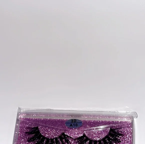 Eyelashes - Picture 3 of 11